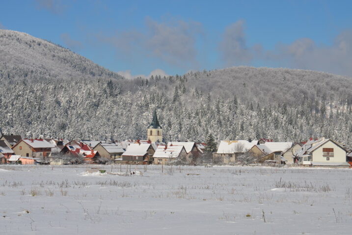 Snježni pozdrav iz Delnica / Foto Marinko Krmpotić