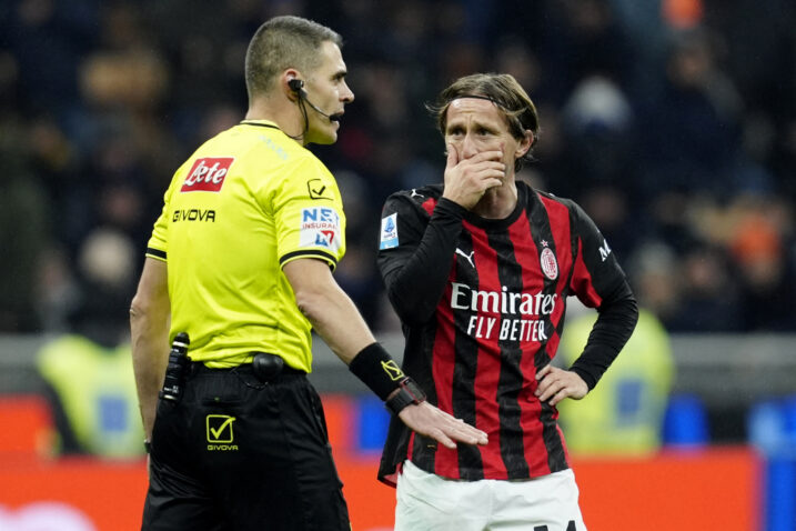 Sudac Simone Sozza i Luka Modrić/Foto REUTERS