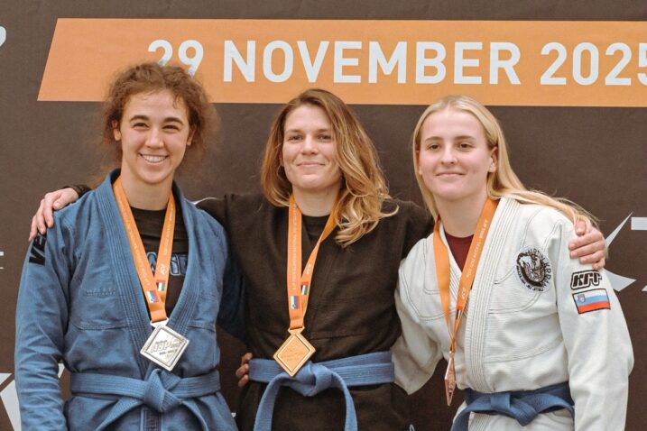 Petra Nakić Alfirević (u sredini) / Foto Privatna arhiva