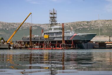 Obalni ophodni brod / Foto Brodosplit