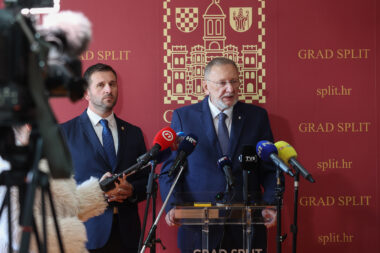 Split - Ministar policije Božinović održao sastanak s gradonačelnikom Tomislavom Šutom. Tema - vrijeđanje i nasilje iz mržnje prema srpskoj manjini / Foto: Ivana Ivanović /PIXSELL