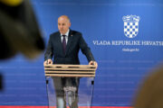 Branko Bačić danas pred novinarima nakon sjednice Vlsde / Foto: Igor Šoban/PIXSELL