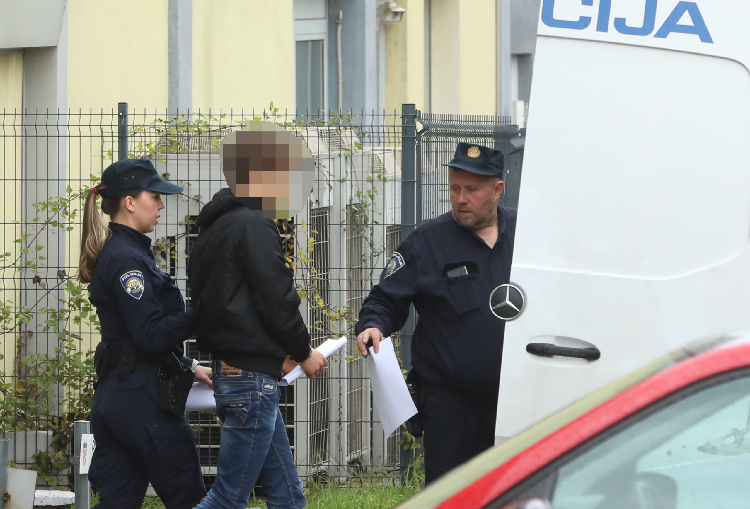 Skupina napadača pretukla i opljačkala studenta u Zagrebu zbog navijačke tetovaže
