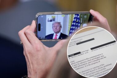 Foto REUTERS/Jonathan Ernst/File Photo; House Oversight Committee Democrats/Handout via REUTERS