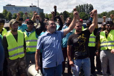 Strani radnici već su prosvjedima tražili svoja prava - sindikalist Tomislav Kiš s dostavljačima hrane / Foto D. KOVAČEVIĆ