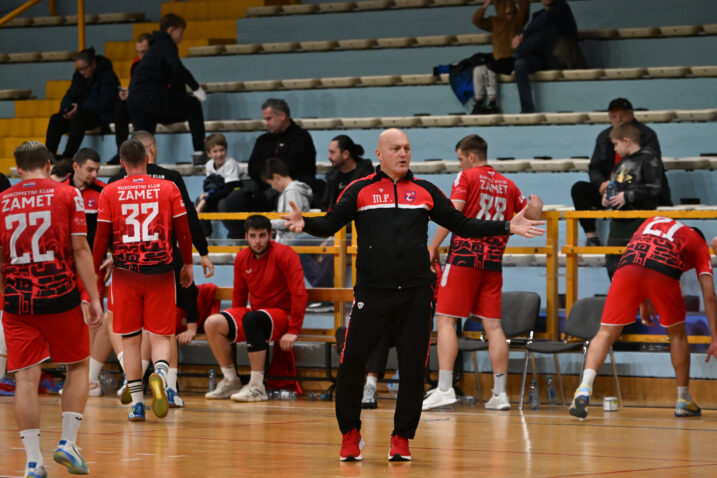 Mladen Prskalo s igračima Zameta/A. KRIŽANEC