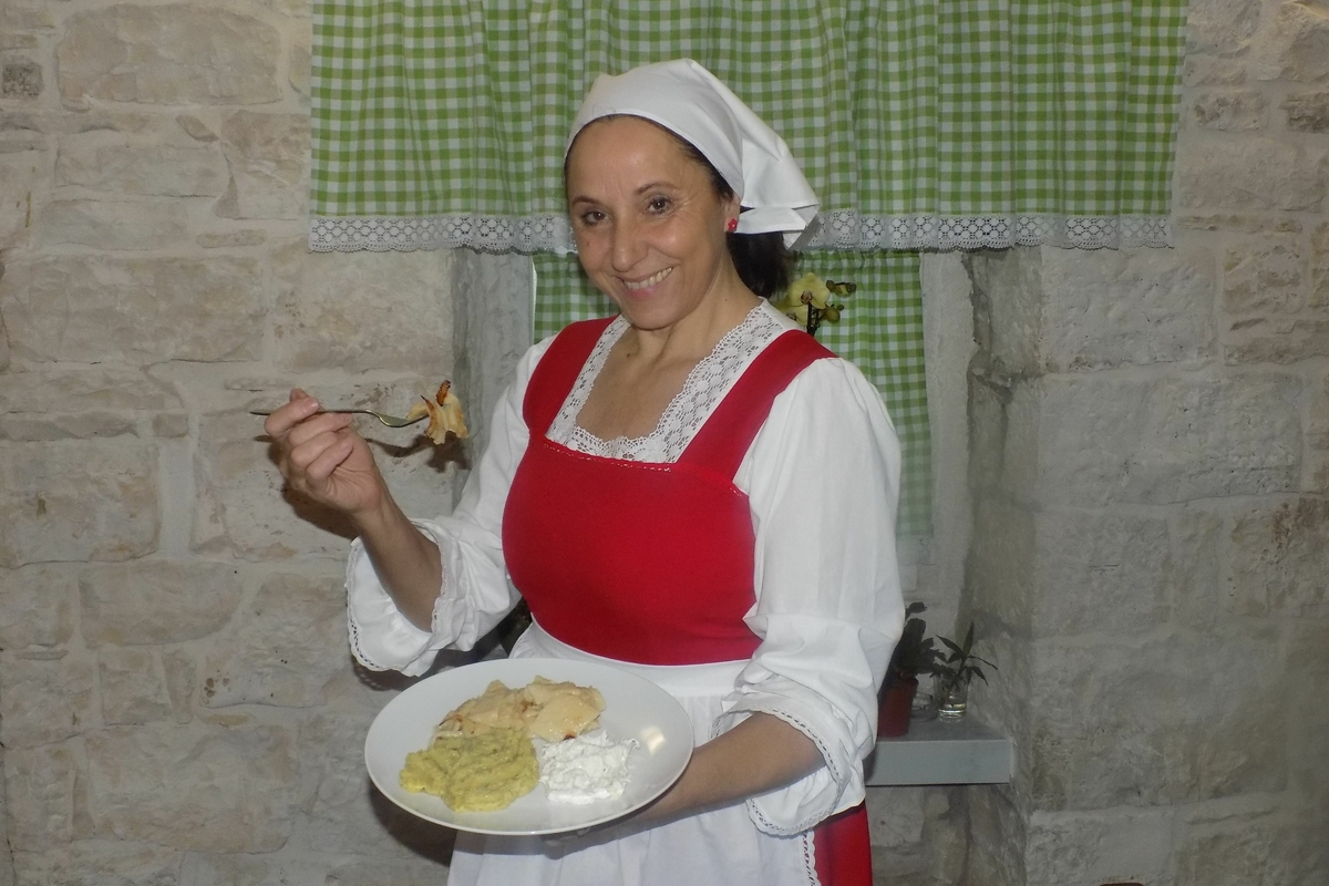 Zdenka Jakus - pasutice, broskvi, bakalo / Foto Gordana Čalić Šverko