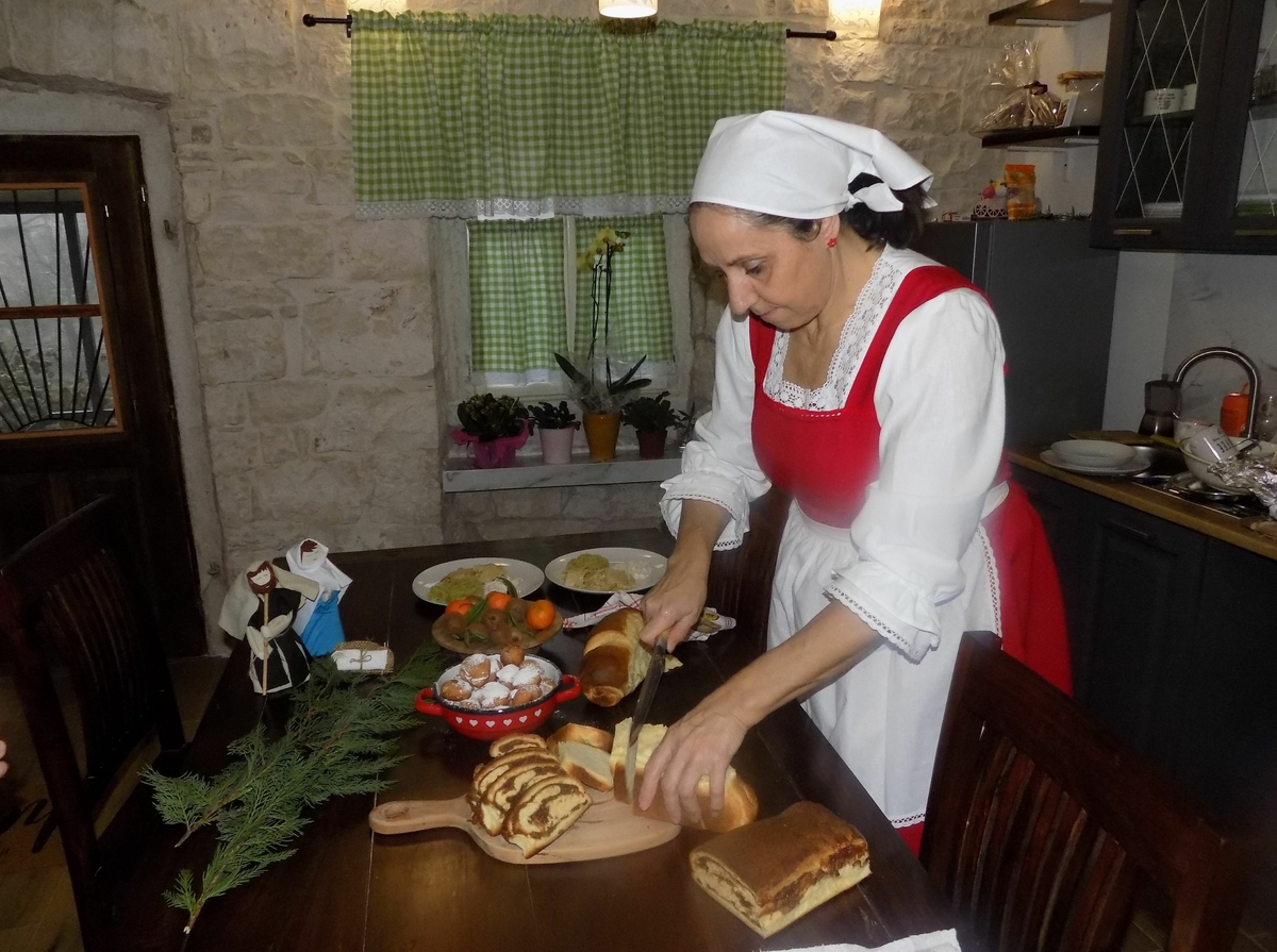 Tradicijski stol na Viliju, štrudel je »uljez«