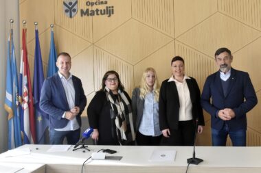 Marko Boras Mandić, Ivana Bratović, Andrea Miculinić Đurić, Ingrid Debeuc i Nedo Pinezić / Foto Matea Jurčić