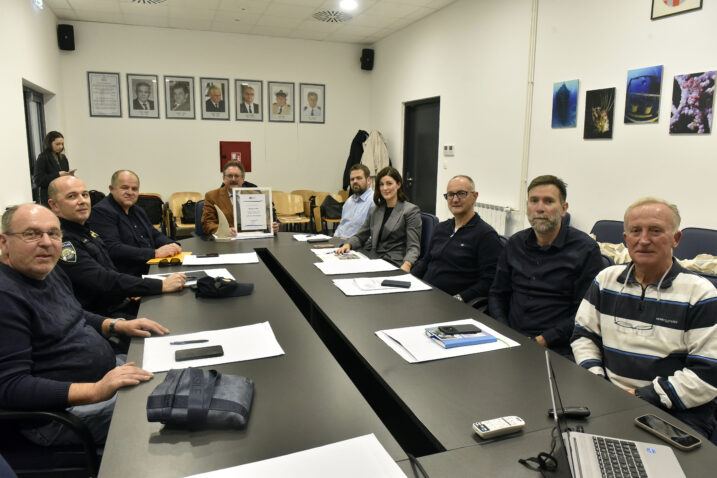 Članovi Županijskog operativnog centra / Foto M. JURČIĆ