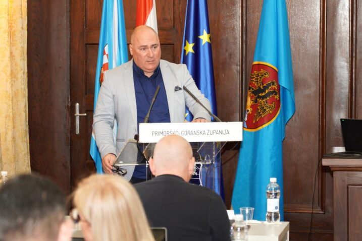 Građani ne smiju plaćati tuđe eksperimente - Leo Pavela