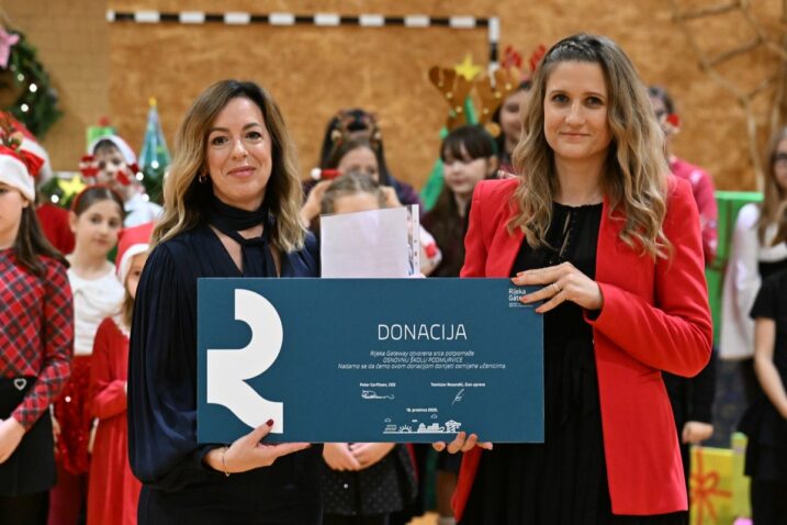 Ravnateljica OŠ Podmurvice Loredana Jakominić i Maja Borčić, komercijalna direktorica Rijeka Gatewaya