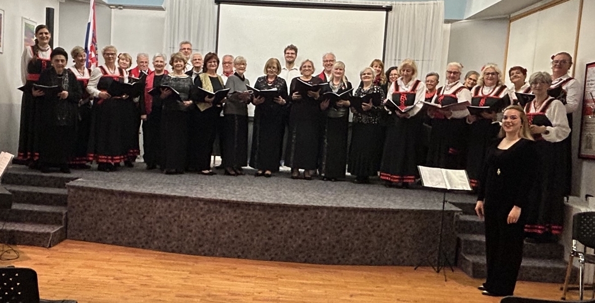 Nastup KUD-a »Ive Jurjević« i Lanterne iz Kraljevice