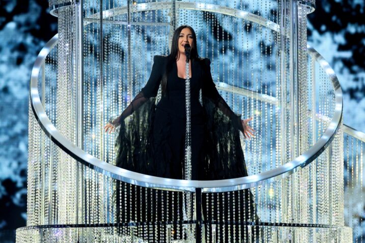 Predstavnica Izraela Yuval Raphael na finalu Eurosonga 2025. / Foto REUTERS/Denis Balibouse/File Photo