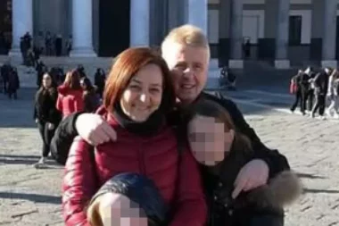 Na fotografiji snimljenoj prije 8 godina Antonella Di Ielsi i Sara Di Vita sa svojom obitelji / Foto facebook