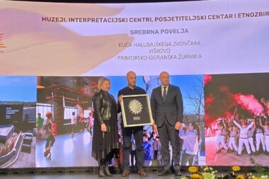 Foto Kuća halubajskega zvončara