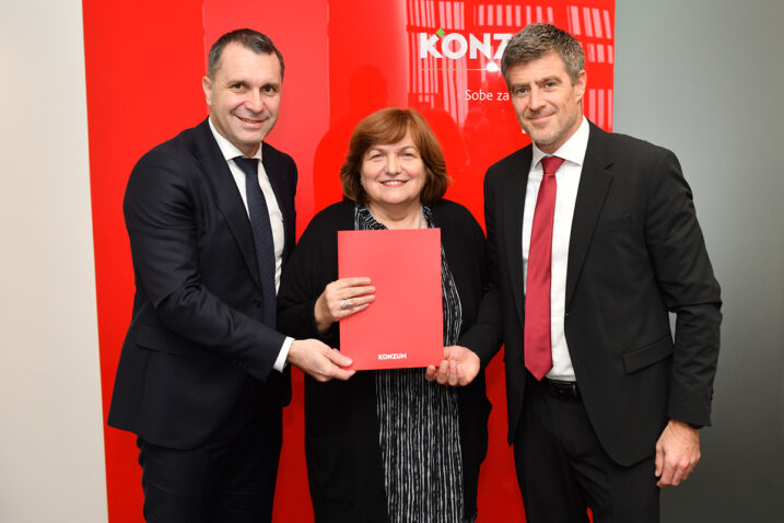 Zoran Mitreski, predsjednik Uprave Konzuma, Zlatica Štulić, predsjednica Sindikata trgovine Hrvatske i Uroš Kalinić, član Uprave Konzuma / Foto Konzum