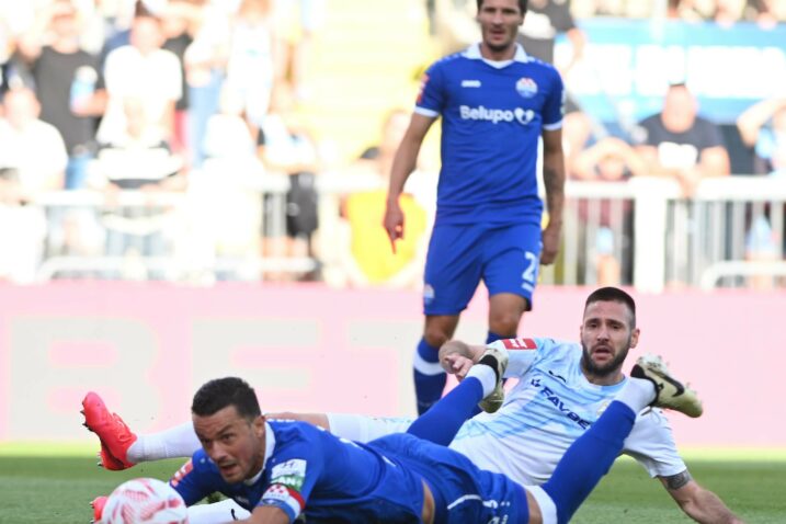 BORBA ZA TREĆE MJESTO - Tomislav Božić i Duje Čop/Foto M. GRACIN