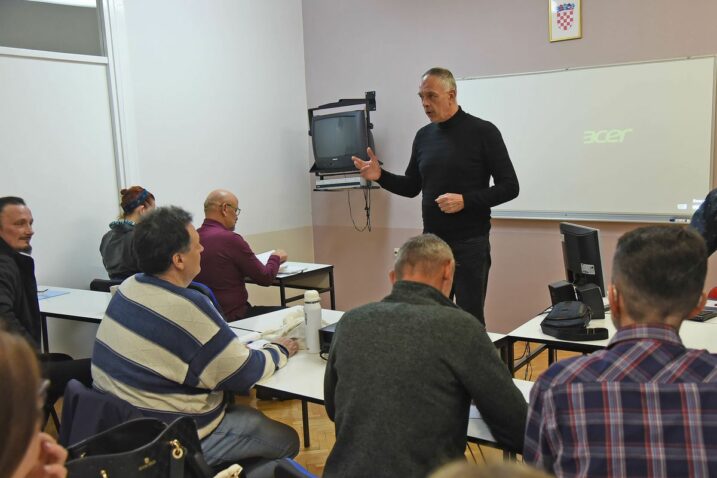 Prva grupa koja je završila edukaciju već je većinom zaposlena u školama / Foto Dean Miculinić