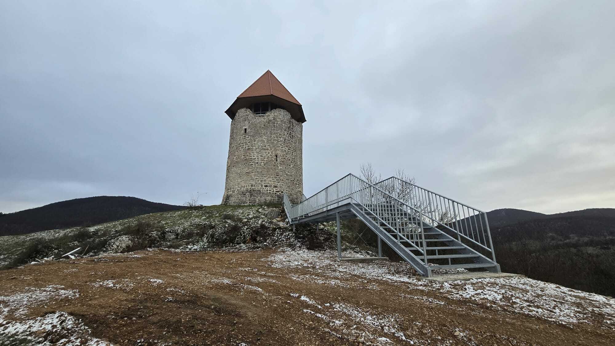 Slijedi obnova Turske kule u Perušiću