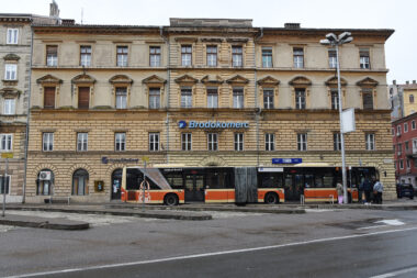 Zgrada Brodokomerca na Jelačiću / Foto Dean Miculinić