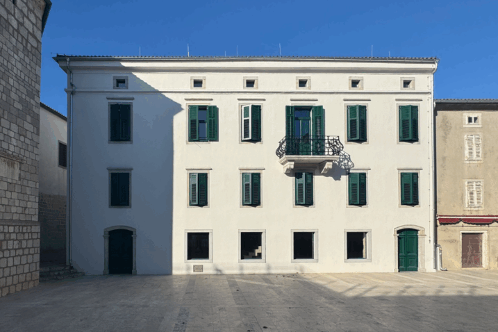 Zgrada budućeg Multimedijalnog centra Krk / Vizual: RAŠIĆ+VRABEC