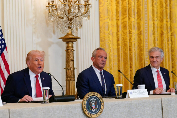 Donald Trump, ministar zdravstva Robert F. Kennedy Jr. i Voditelj centara za Medicare i Medicaid Mehmet Oz / Foto Reuters