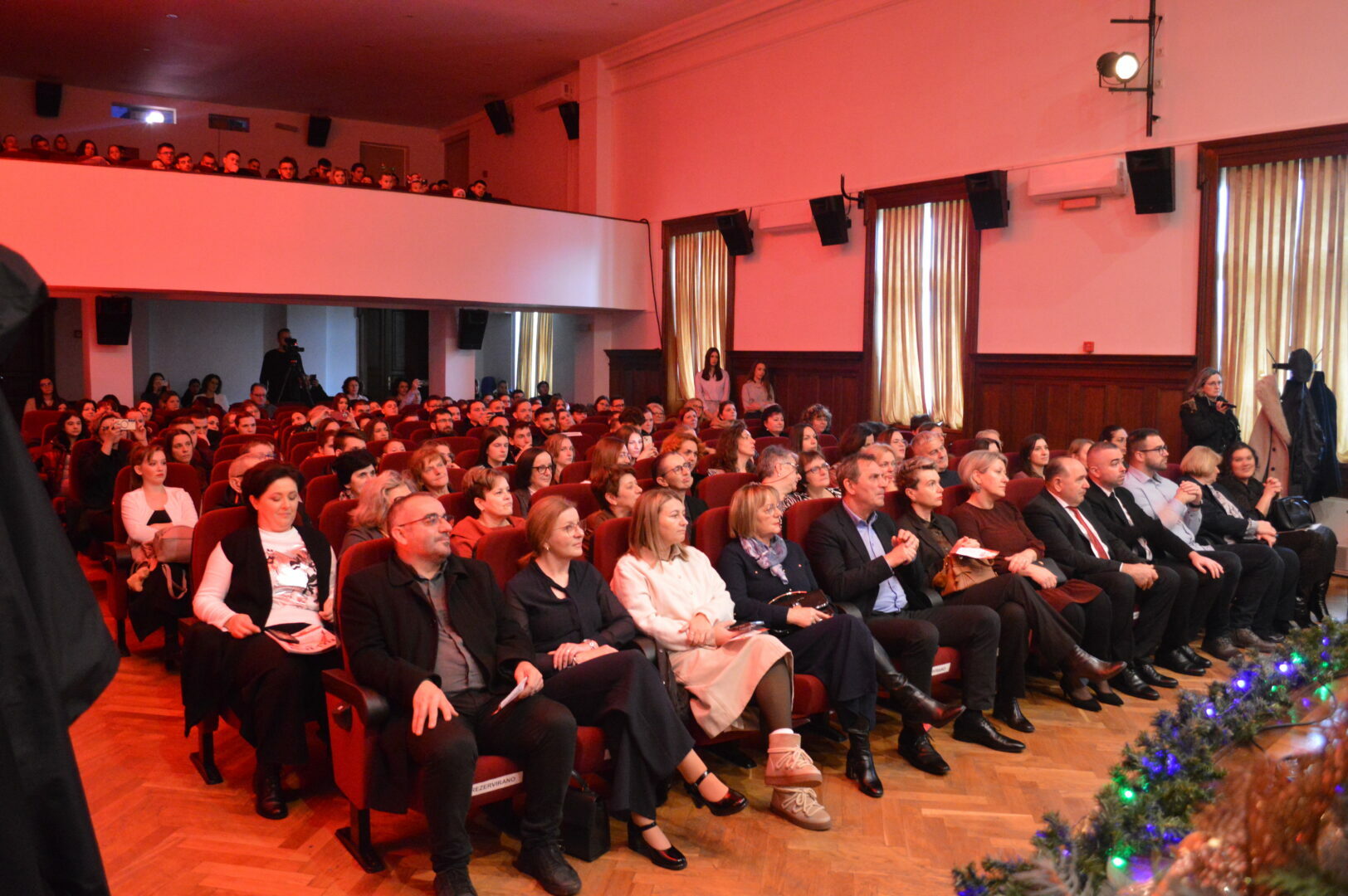 Prepuna dvorana / SŠ Otočac