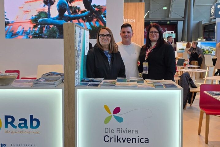 Predstavnici Crikvenice na štandu u Stuttgartu / Foto TZ Crikvenice