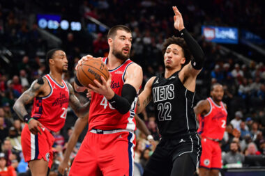 Ivica Zubac i Jalen Wilson/Foto REUTERS