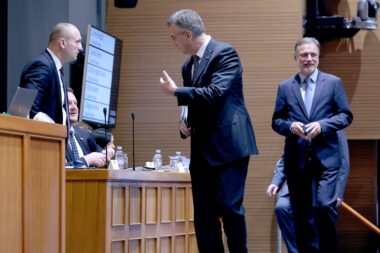 Posljednje lanjsko aktualno prijepodne u Saboru. Zastupnici se vraćaju u klupe na novu rundu aktualnog prijepodneva s gostima iz Vlade / Patrik Macek/PIXSELL