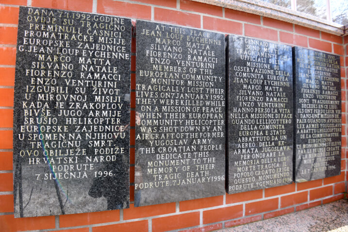 Podrute - spomen obilježje pogibije članova Promatračke misije Europske zajednice / Foto: Vjeran Žganec Rogulja/PIXSELL