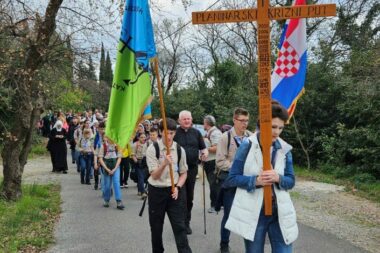 Riječki planinarski križni put ponovno okuplja vjernike 28. ožujka / Foto AKD Jeronim