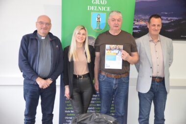 Velečasni Ivan Milardović, Ana Štimac, Zoran Majnarić Buco i Igor Pleše