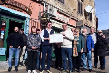 Dani Mjesnog odbora Školjić - Stari grad počeli ispred legendarnog Skradina / Foto Marko Gracin