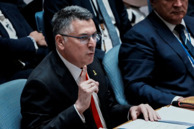 Gideon Saar / Reuters