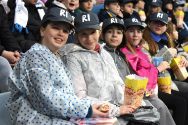 Klinci iz OŠ Srdoči bili su posebni gosti Rujevice, a igrači Rijeke počastili su ih s tri pogotka/N. MICULINIĆ