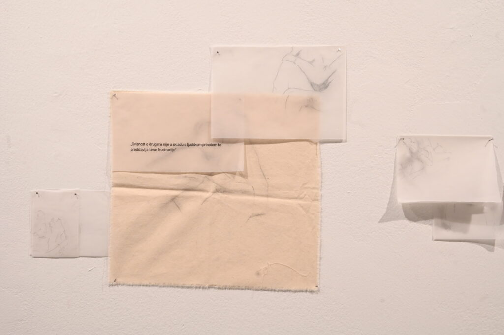 izložba "Budući je teško vjerovati u mir" autorice Kim Mikasović u kustoskom konceptu Teute Stančić, Kortil