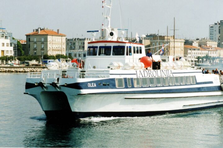 Katamaran Olea / NL arhiva