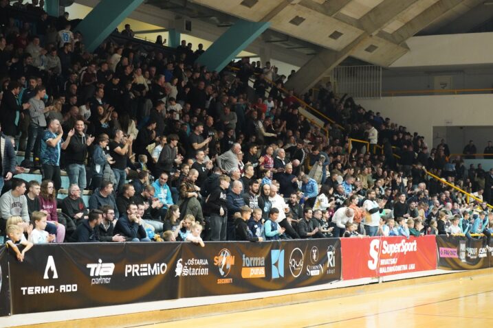 Česta slika na Trsatu za vrijeme futsalskih ogleda/Foto HMNK Rijeka