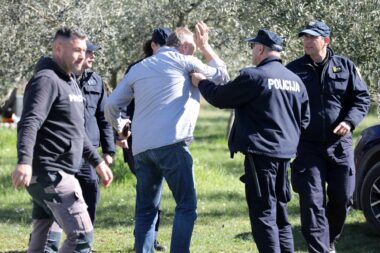 Policija i ranije imala posla s bespravnim graditeljima / Foto ilustracija: Saša Miljević / PIXSELL