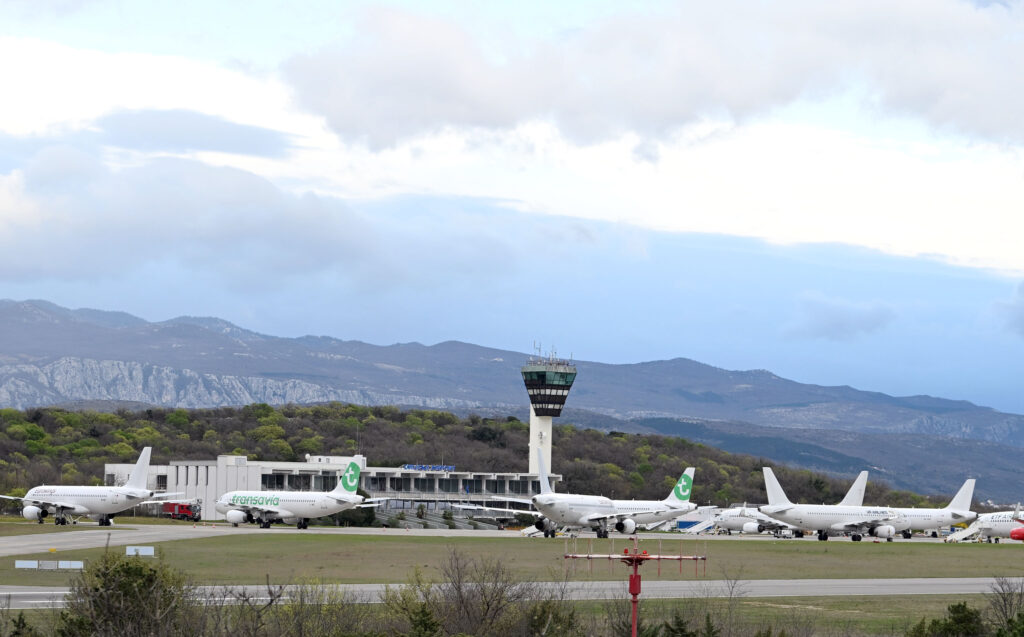 Tijekom zimskih mjeseci Zračna luka Rijeka služi kao parkiralište aviona zrakoplovnih kompanija / Foto ARHIVA NL