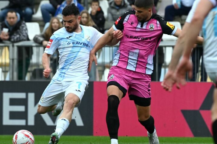 M. GRACIN