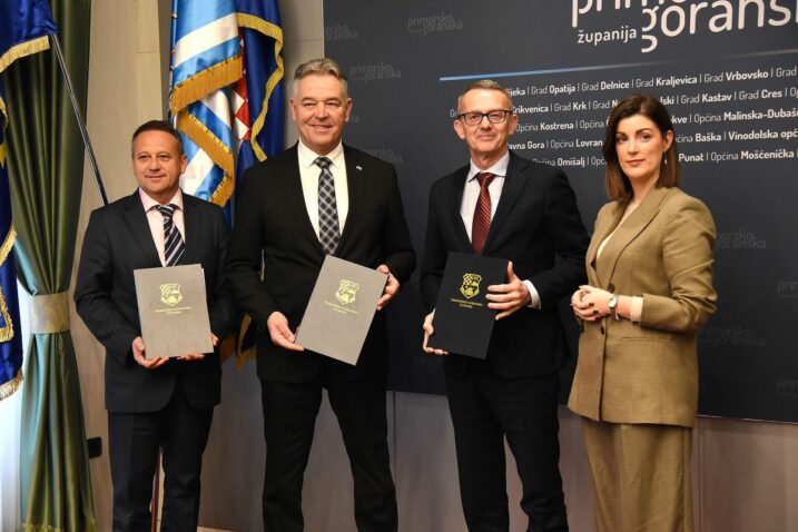 Podjela troškova sanacije - Robert Maršanić, Tomislav Klarić, Ivica Lukanović i Izabela Linčić Mužić / Foto Dean Miculinić