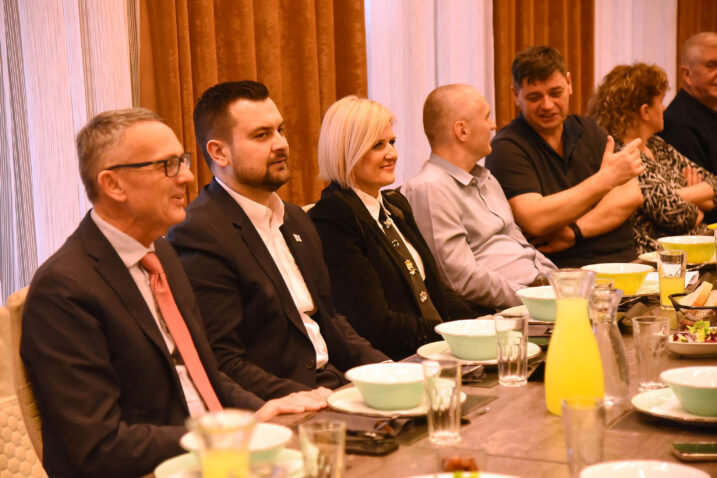 Svečani iftar u restoranu Islamskog centra u Rijeci / Foto Dean MICULINIĆ