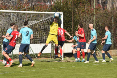 Gužva pred vratima Mateja Brusića/D. MICULINIĆ