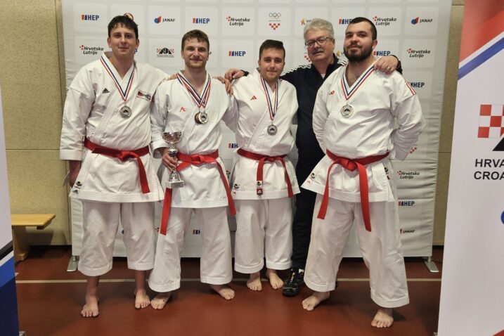 Damjan Bravarić Ćilo, Dorian Fafanđel, Ivano Tomičić i Gabriel Anđelić s trenerom Zdravkom Naletinom/Foto KK RAB-ENPI