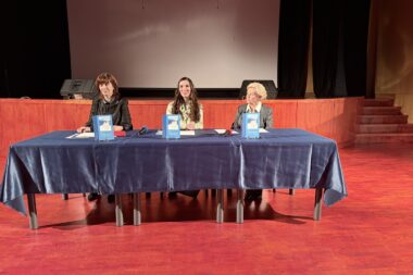 Zbirka sastavljena s puno ljubavi i strpljenja - Dragana Vučinić, Ina Randić Đorđević i Branka Kržik Longin