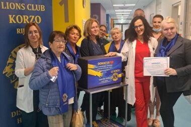 Članice Lions kluba Korzo donirale su laserski uređaj Klinici za pedijatriju KBC-a Rijeka