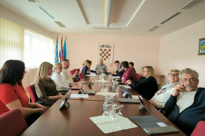 Sa sjednice Općinskog vijeća Lopara / foto Lucian Borić